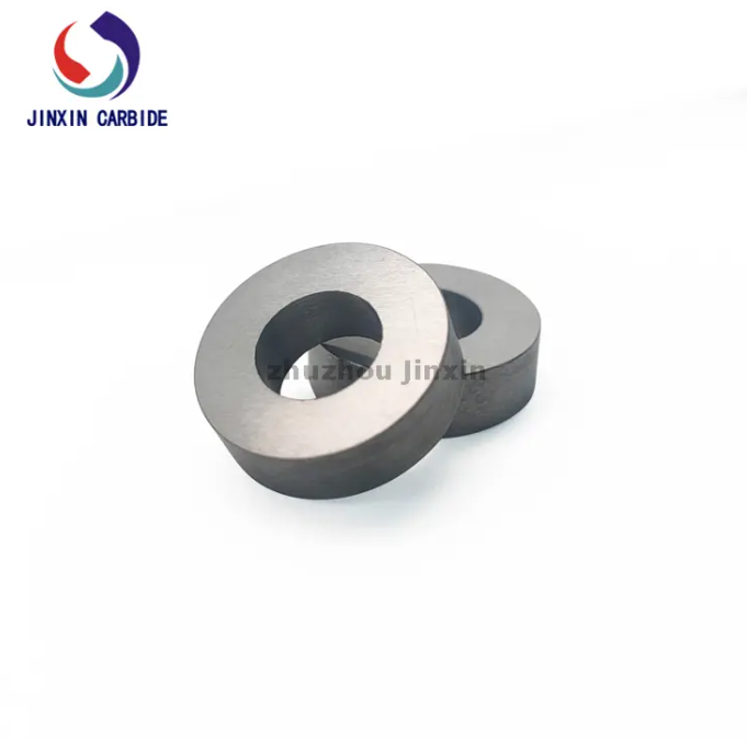 È magnetico in carburo di tungsteno