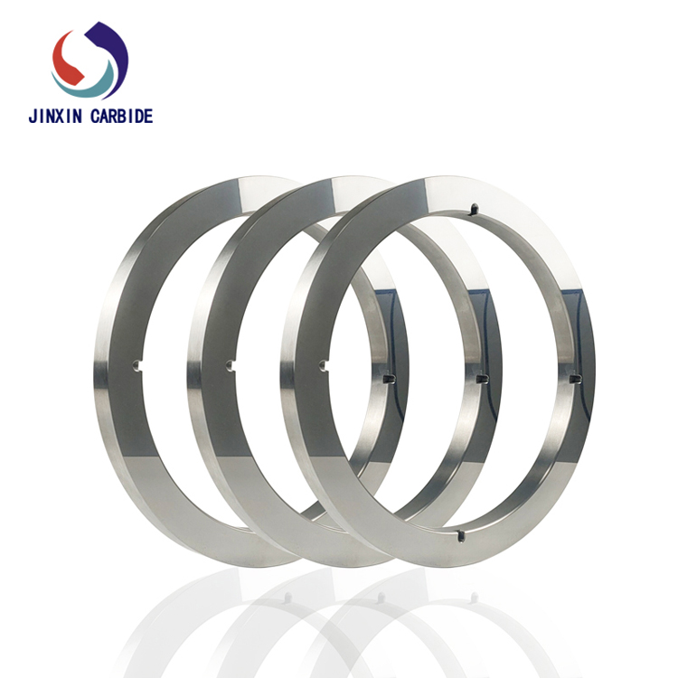 Anello in carburo di tungsteno