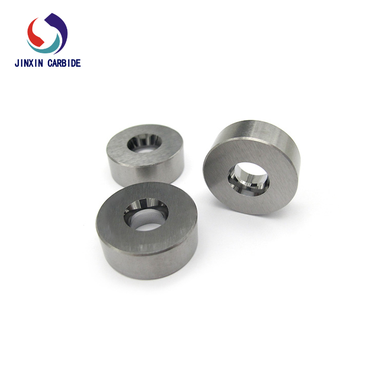 Perché scegliere il carburo di tungsteno per lo stampaggio dei materiali per stampi?