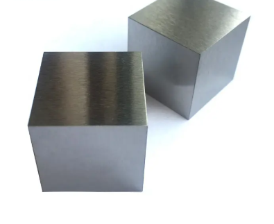 Quando la tecnologia all'avanguardia è letteralmente nelle tue mani: svelate le potenti capacità dietro il virale 'cubo di tungsteno'